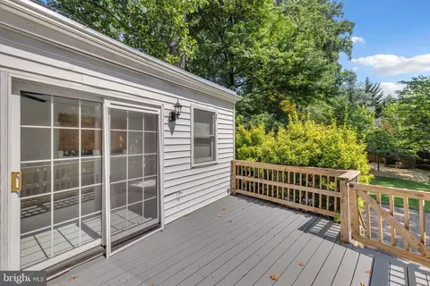 Exterior - 305 Hamilton Ave, Silver Spring, MD 20901 photo 4 of 7