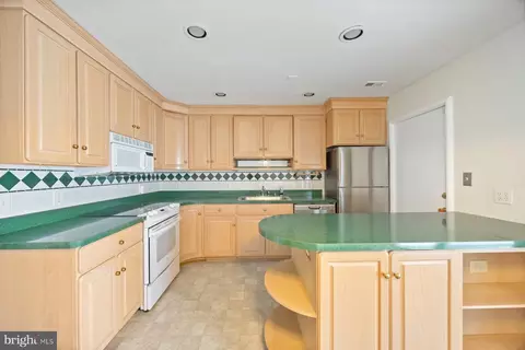 14625 Deerhurst Ter #214-B, Silver Spring, MD 20906 photo 5