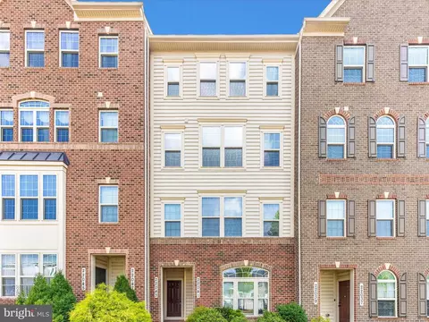 22043 Broadway Ave #401K, Clarksburg, MD 20871
