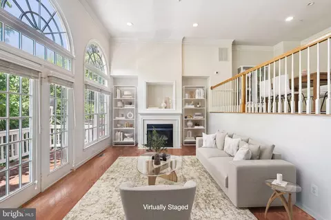 817 Oak Knoll Ter, Rockville, MD 20850