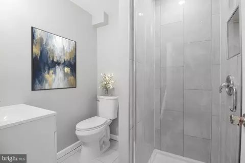 Bath - 1456 Farmcrest Way, Silver Spring, MD 20905 photo 3 of 3