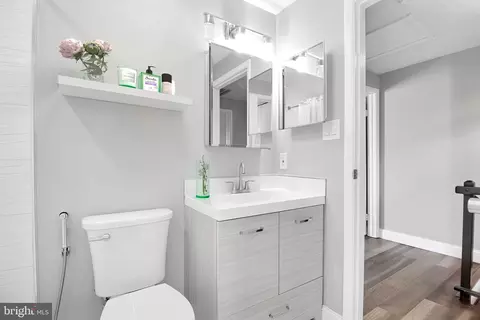 Bath - 1456 Farmcrest Way, Silver Spring, MD 20905 photo 2 of 3