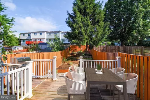 Exterior - 1456 Farmcrest Way, Silver Spring, MD 20905 photo 2 of 3