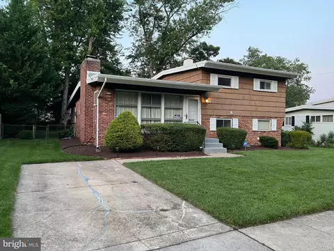 405 Farragut Ave, Rockville, MD 20851