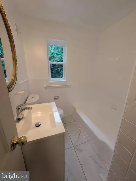 11926 Bluhill Rd, Silver Spring, MD 20902 photo 11