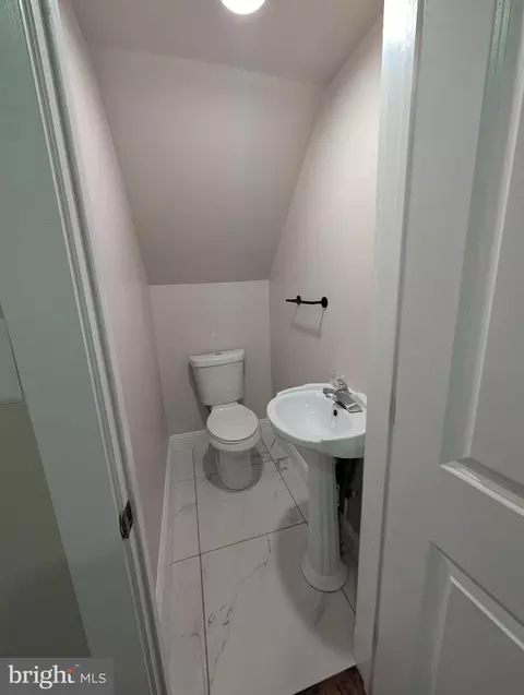 11926 Bluhill Rd, Silver Spring, MD 20902 photo 7