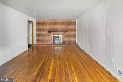 Living - 12509 White Dr, Silver Spring, MD 20904 photo 6 of 9