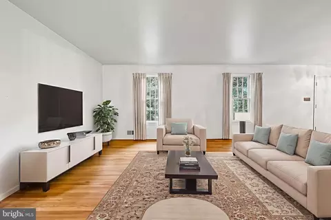 Living - 12509 White Dr, Silver Spring, MD 20904 photo 2 of 9