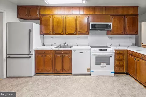Kitchen - 12509 White Dr, Silver Spring, MD 20904 photo 3 of 3