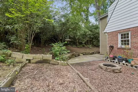 Exterior - 2908 Newcastle Ave, Silver Spring, MD 20910 photo 11 of 14