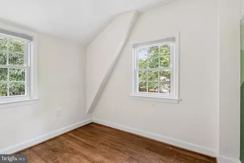 Bedroom - 2908 Newcastle Ave, Silver Spring, MD 20910 photo 4 of 6