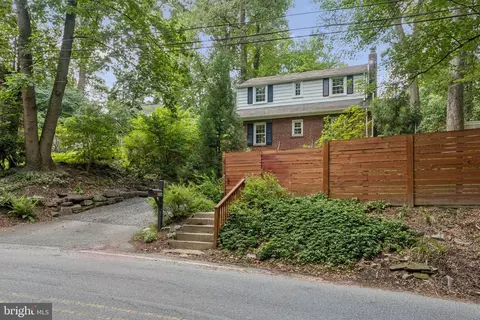 Exterior - 2908 Newcastle Ave, Silver Spring, MD 20910 photo 9 of 14