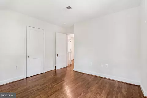 Bedroom - 2908 Newcastle Ave, Silver Spring, MD 20910 photo 5 of 6