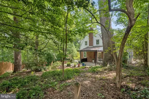 Exterior - 2908 Newcastle Ave, Silver Spring, MD 20910 photo 5 of 14