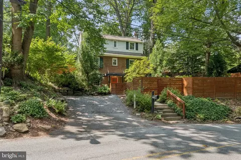 Exterior - 2908 Newcastle Ave, Silver Spring, MD 20910 photo 1 of 14