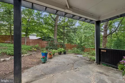 Exterior - 2908 Newcastle Ave, Silver Spring, MD 20910 photo 7 of 14