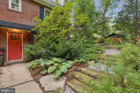 Exterior - 2908 Newcastle Ave, Silver Spring, MD 20910 photo 2 of 14