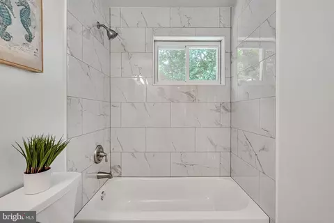 Bath - 3919 Littleton St, Silver Spring, MD 20906 photo 2 of 4