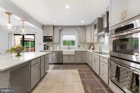 Kitchen - 15713 Holly Grove Rd, Silver Spring, MD 20905 photo 2 of 3