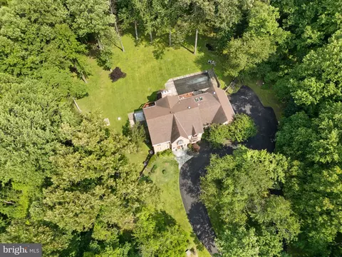 View/Area - 15713 Holly Grove Rd, Silver Spring, MD 20905 photo 8 of 8