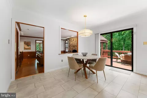 Dining - 15713 Holly Grove Rd, Silver Spring, MD 20905 photo 2 of 4