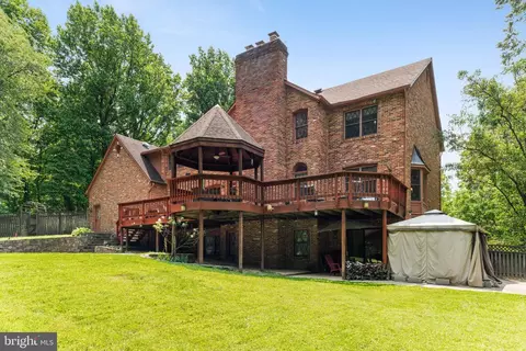 Exterior - 15713 Holly Grove Rd, Silver Spring, MD 20905 photo 3 of 12
