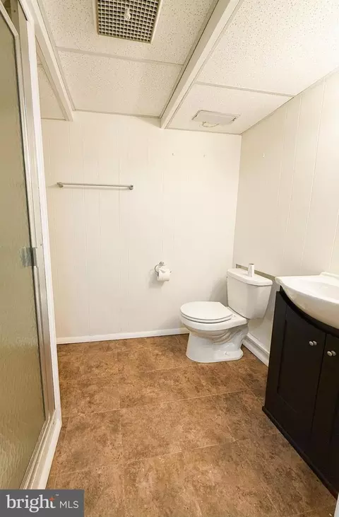 9105 Paddock Ln, Potomac, MD 20854 photo 32