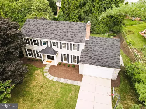 9105 Paddock Ln, Potomac, MD 20854 photo 11