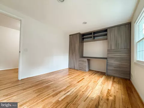 9105 Paddock Ln, Potomac, MD 20854 photo 34