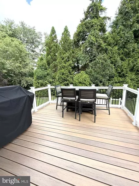 9105 Paddock Ln, Potomac, MD 20854 photo 7