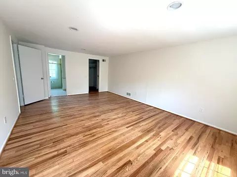 9105 Paddock Ln, Potomac, MD 20854 photo 28