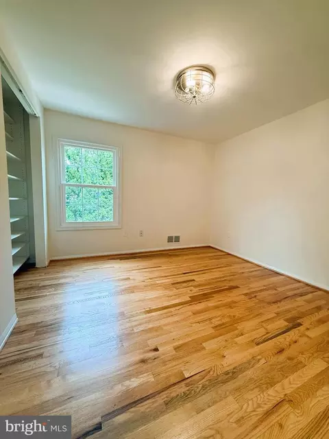 9105 Paddock Ln, Potomac, MD 20854 photo 36