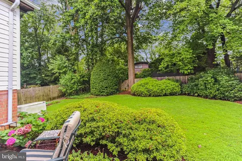 Exterior - 11410 Rockbridge Rd, Silver Spring, MD 20902 photo 4 of 16