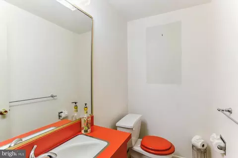 Bath - 11410 Rockbridge Rd, Silver Spring, MD 20902 photo 3 of 3