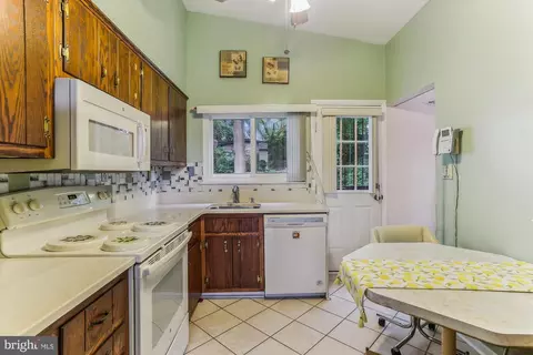 Kitchen - 11410 Rockbridge Rd, Silver Spring, MD 20902 photo 1 of 2