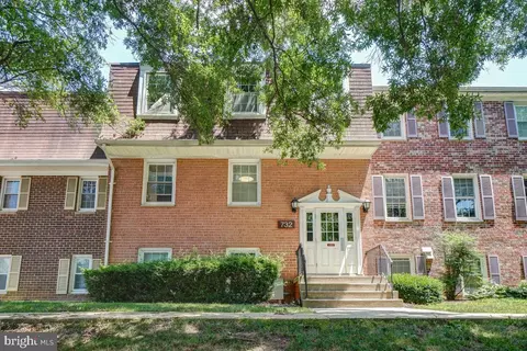 732 Quince Orchard Blvd #201, Gaithersburg, MD 20878