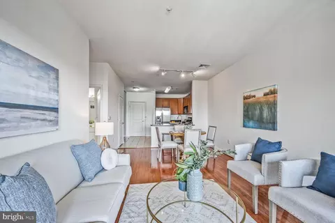 8045 Newell St #516, Silver Spring, MD 20910 photo 8