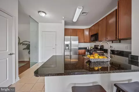 8045 Newell St #516, Silver Spring, MD 20910 photo 13