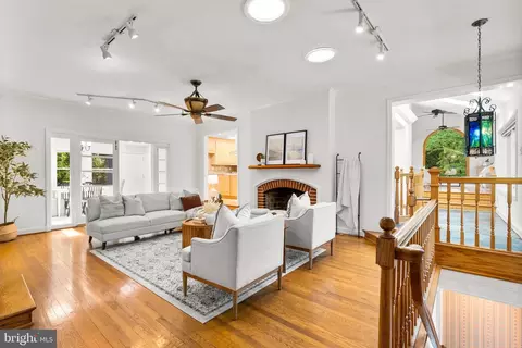 2816 Linden Ln, Silver Spring, MD 20910