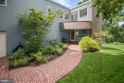 5004 River Hill Rd, Bethesda, MD 20816