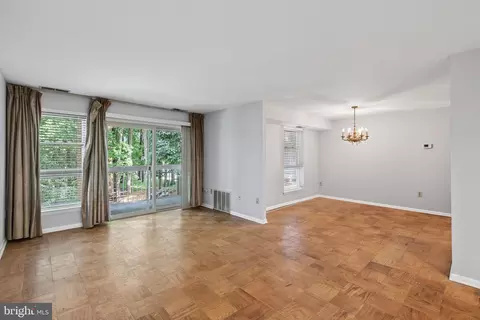 2211 Greenery Ln #103-6, Silver Spring, MD 20906 photo 4