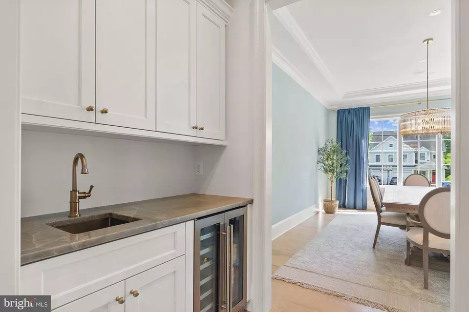 Entry Way - 6213 Dahlonega Rd, Bethesda, MD 20816 photo 7 of 22