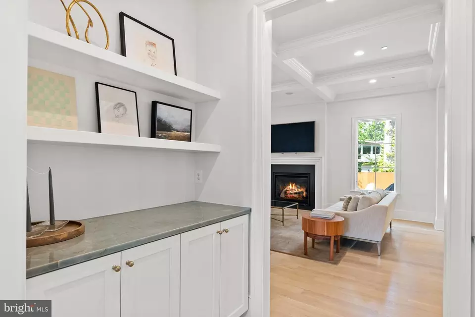 Entry Way - 6213 Dahlonega Rd, Bethesda, MD 20816 photo 6 of 22