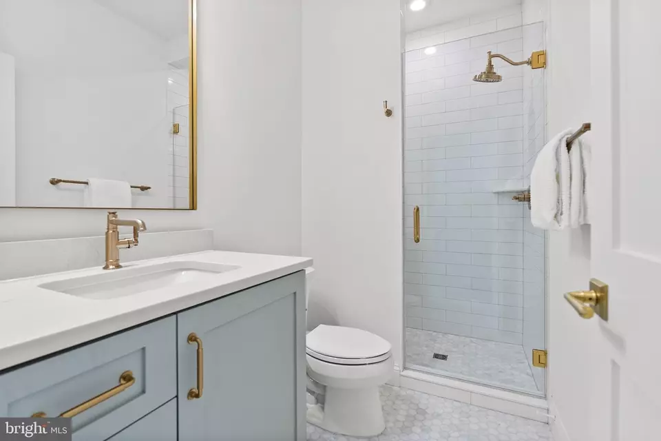 Bath - 6213 Dahlonega Rd, Bethesda, MD 20816 photo 2 of 15