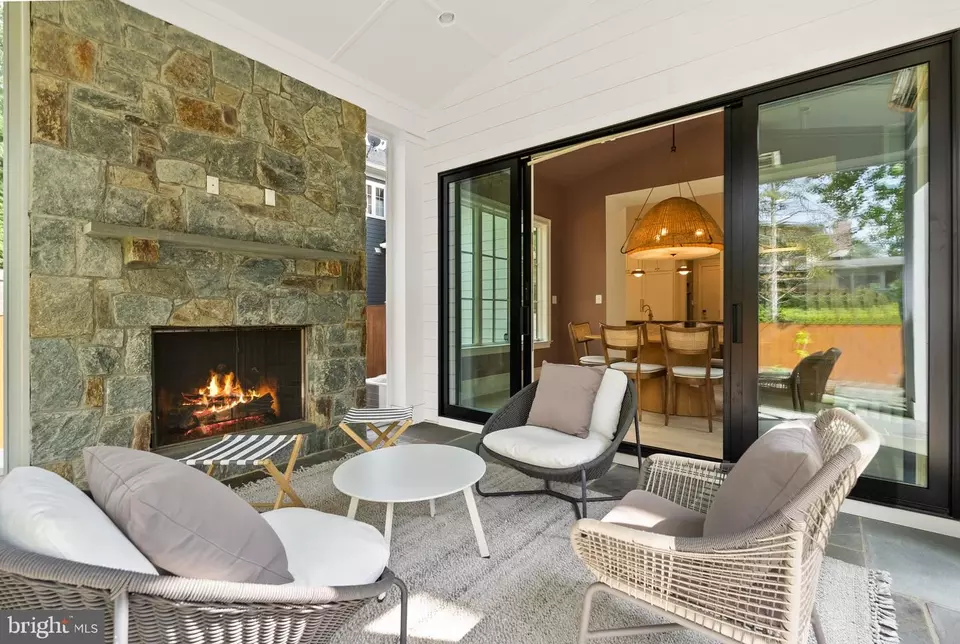 Exterior - 6213 Dahlonega Rd, Bethesda, MD 20816 photo 10 of 14