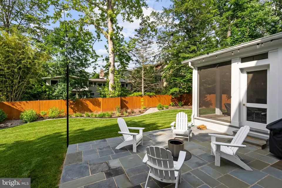 Exterior - 6213 Dahlonega Rd, Bethesda, MD 20816 photo 6 of 14