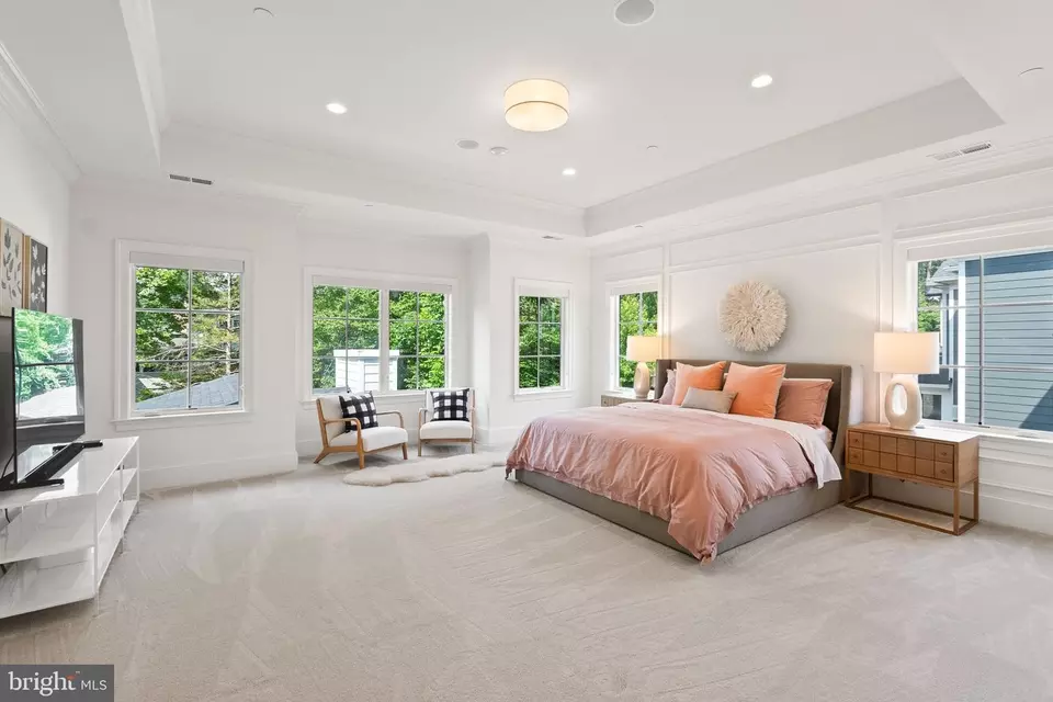 Bedroom - 6213 Dahlonega Rd, Bethesda, MD 20816 photo 6 of 15