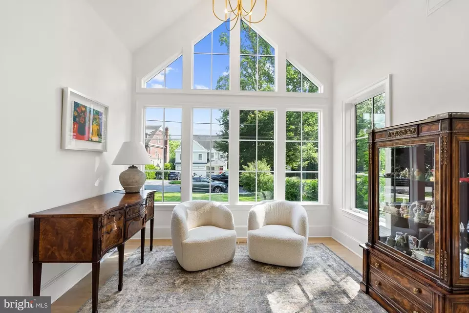 Entry Way - 6213 Dahlonega Rd, Bethesda, MD 20816 photo 4 of 22