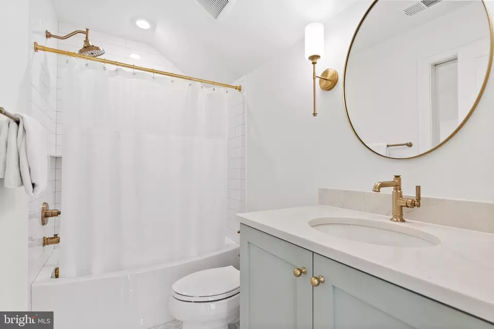 Bath - 6213 Dahlonega Rd, Bethesda, MD 20816 photo 12 of 15