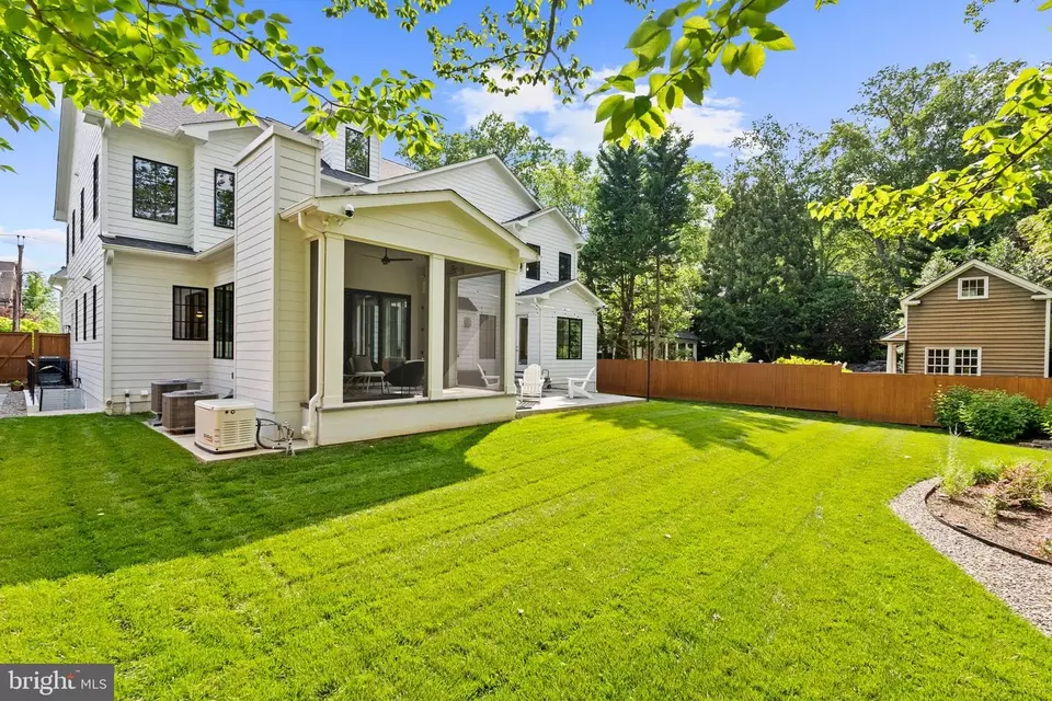 Exterior - 6213 Dahlonega Rd, Bethesda, MD 20816 photo 14 of 14